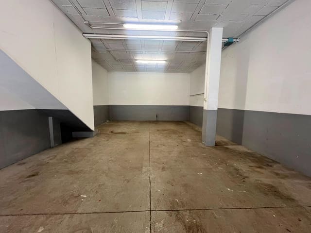 Gewerbe zu vermieten in San Bartolomé de Tirajana mit Garage - 950 € (Ref: 9994212)
