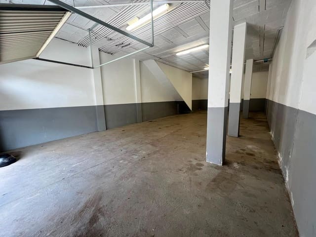 Gewerbe zu vermieten in San Bartolomé de Tirajana mit Garage - 950 € (Ref: 9994212)