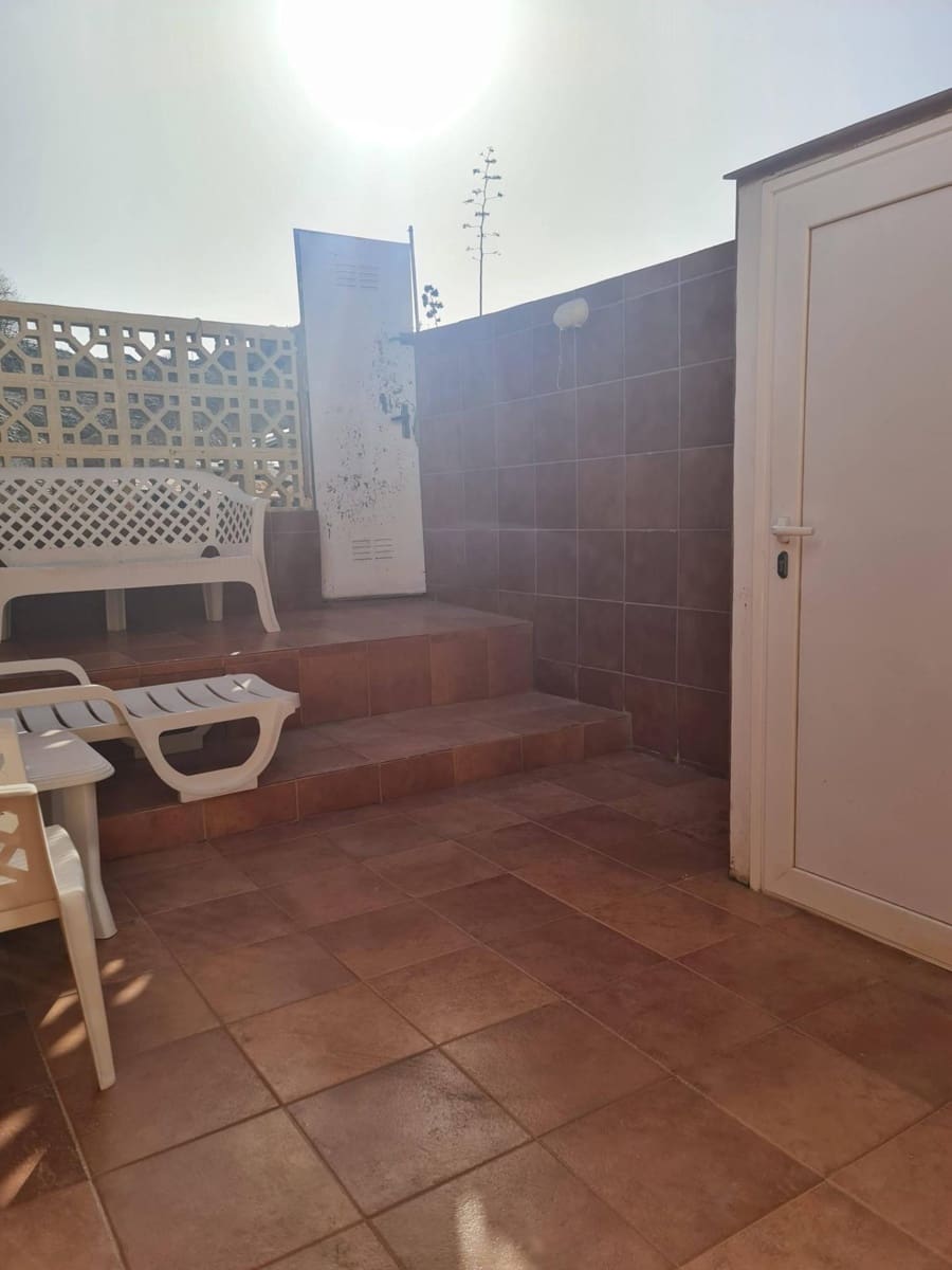2 Zimmer Bungalow zu vermieten in San Bartolome de Tirajana mit Pool - 1.200 € (Ref: 9998802)