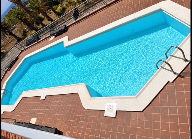 Bungalow de 2 chambres à louer à San Bartolomé de Tirajana avec piscine - 1 200 € (Ref: 9998802)
