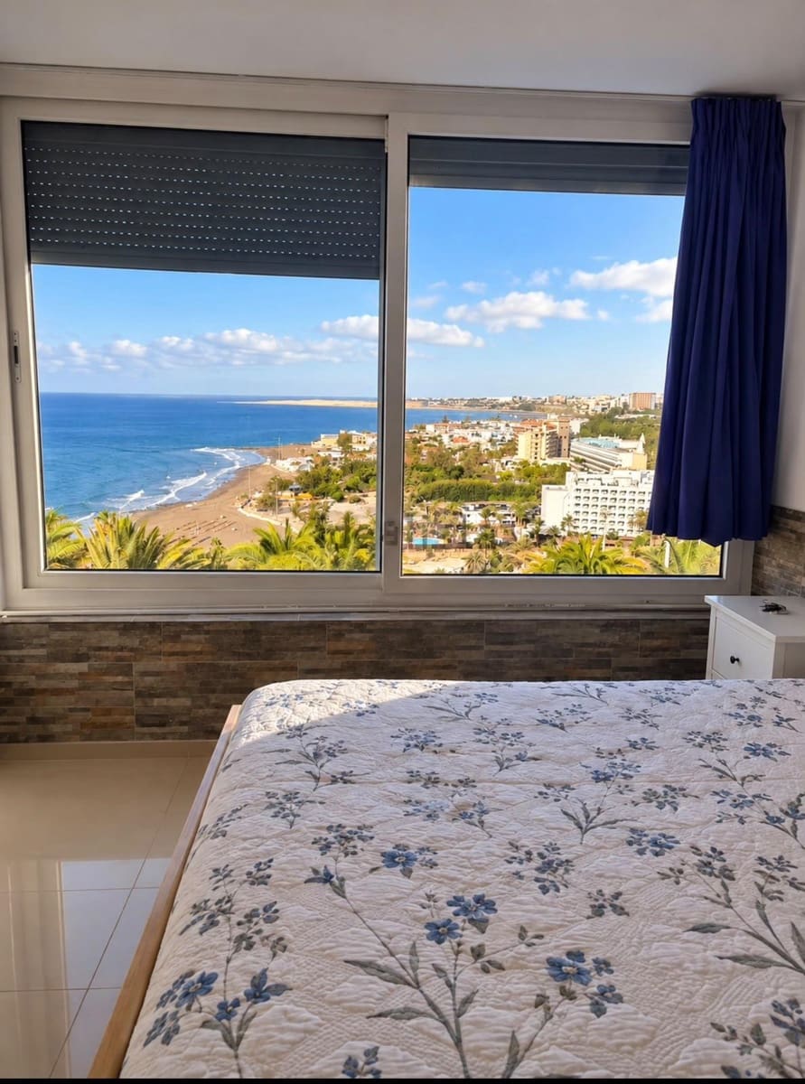 2 bedroom Bungalow for rent in San Bartolome de Tirajana with pool - € 1,200 (Ref: 9998802)