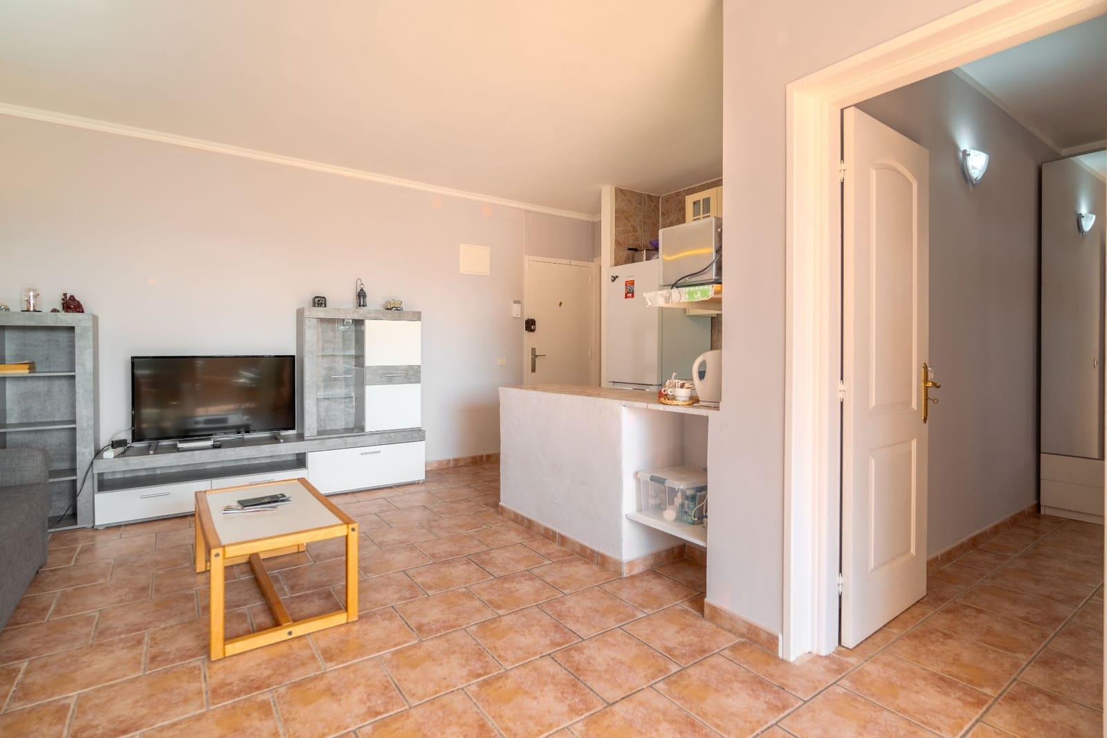 1 soverom Leilighet til salgs i Costa del Silencio med svømmebasseng garasje - € 219 000 (Ref: 10004983)