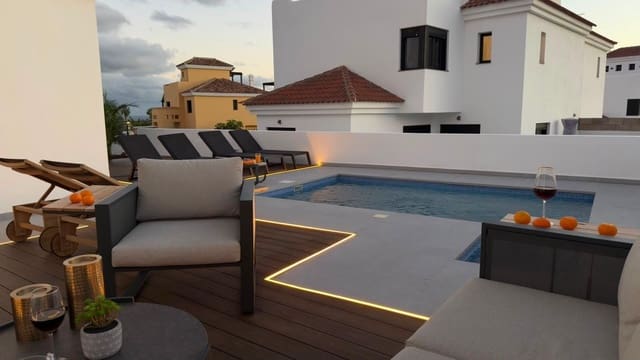 4 bedroom Villa for sale in Golf del Sur, San Miguel de Abona with pool garage - € 749,900 (Ref: 10012800)