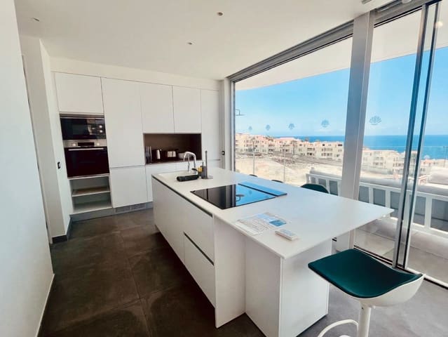 3 chambre Villa/Maison à vendre à Costa Adeje, Adeje avec piscine garage - 1 800 000 € (Ref: 10021954)