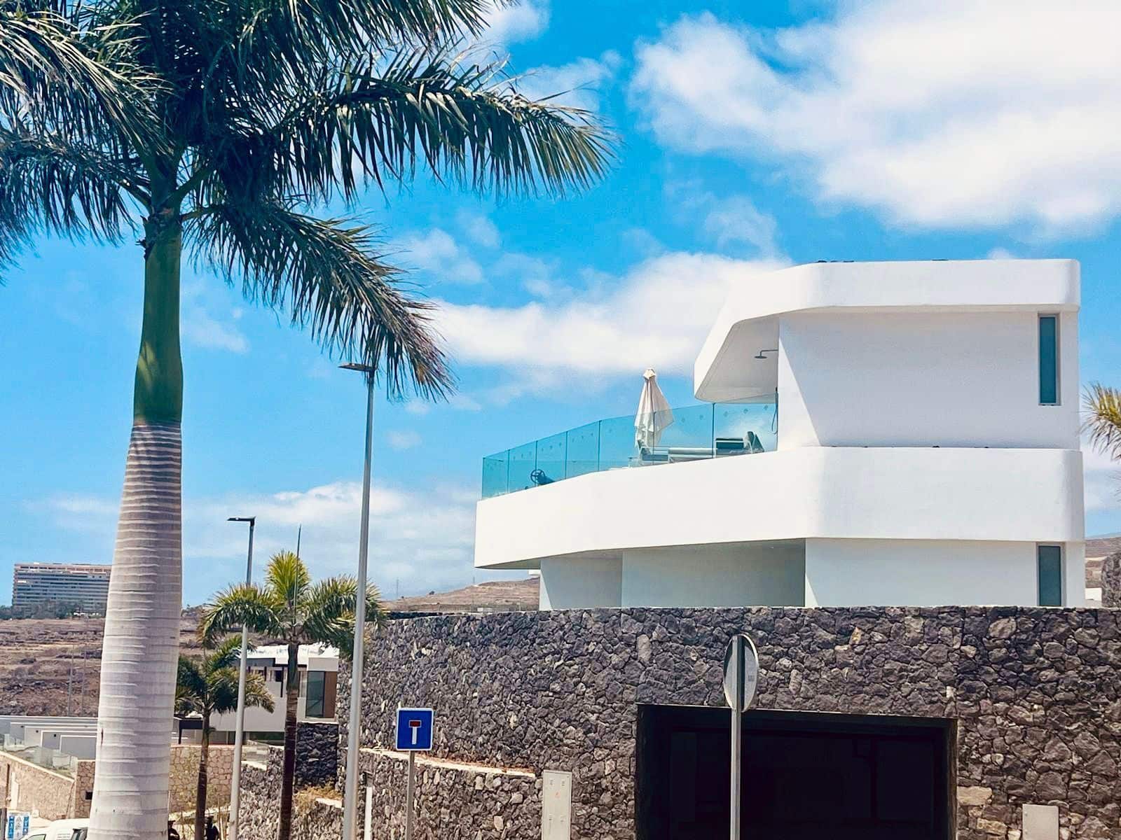 3 chambre Villa/Maison à vendre à Costa Adeje avec piscine garage - 1 800 000 € (Ref: 10021954)