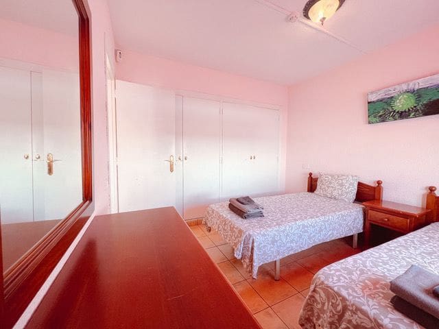 1 quarto Apartamento para venda em Playa de las Americas com piscina - 245 000 € (Ref: 10026709)