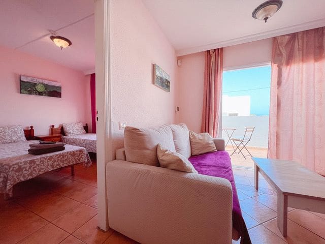 1 quarto Apartamento para venda em Playa de las Americas, Arona com piscina - 245 000 € (Ref: 10026709)