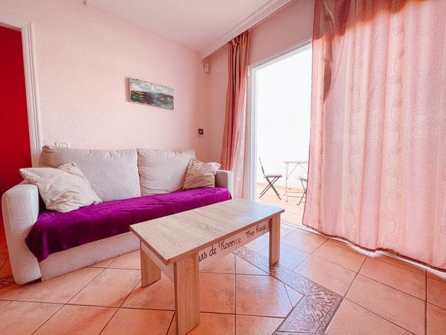 1 quarto Apartamento para venda em Playa de las Americas, Arona com piscina - 245 000 € (Ref: 10026709)