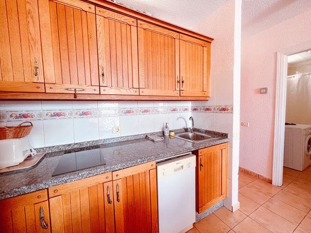 1 quarto Apartamento para venda em Playa de las Americas com piscina - 245 000 € (Ref: 10026709)
