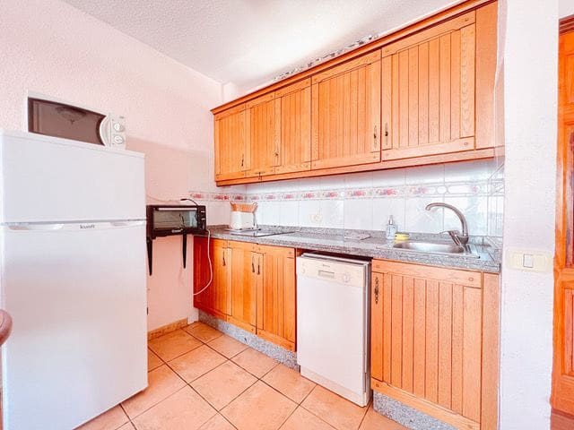 1 quarto Apartamento para venda em Playa de las Americas com piscina - 245 000 € (Ref: 10026709)