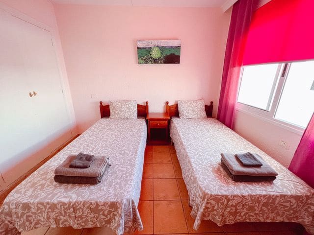 1 quarto Apartamento para venda em Playa de las Americas com piscina - 245 000 € (Ref: 10026709)