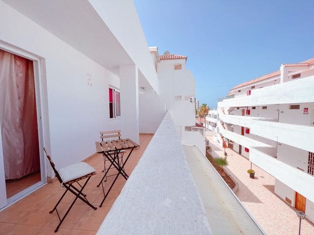 1 quarto Apartamento para venda em Playa de las Americas, Arona com piscina - 245 000 € (Ref: 10026709)