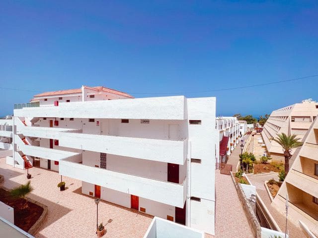 1 quarto Apartamento para venda em Playa de las Americas, Arona com piscina - 245 000 € (Ref: 10026709)