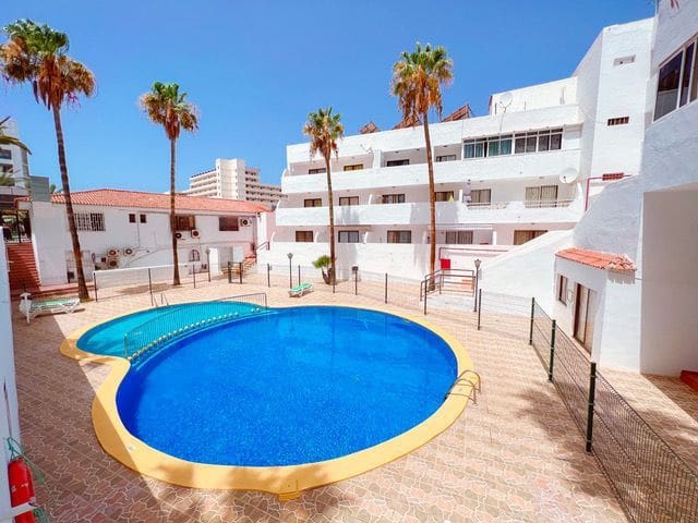 1 quarto Apartamento para venda em Playa de las Americas com piscina - 245 000 € (Ref: 10026709)