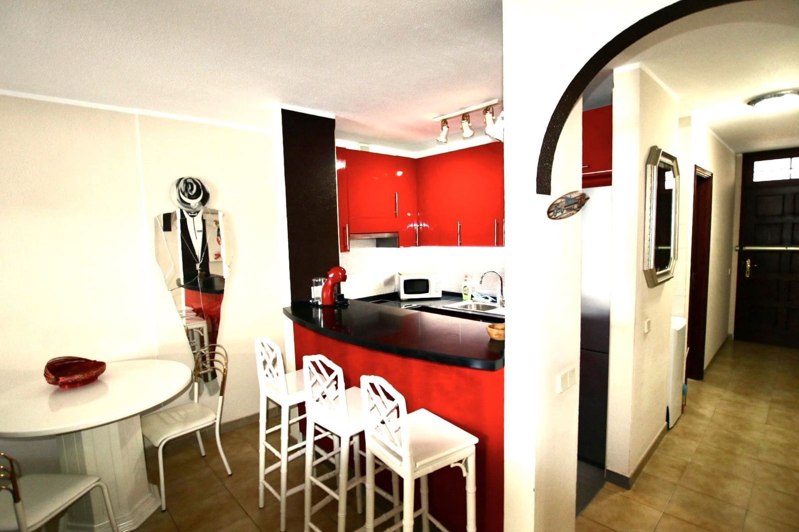 2 bedroom Apartment for sale in Los Cristianos - € 390,000 (Ref: 10031436)