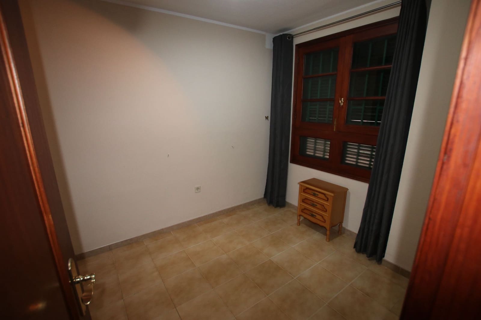 2 bedroom Apartment for sale in Los Cristianos - € 390,000 (Ref: 10031436)