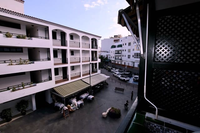2 bedroom Apartment for sale in Los Cristianos, Arona - € 390,000 (Ref: 10031436)