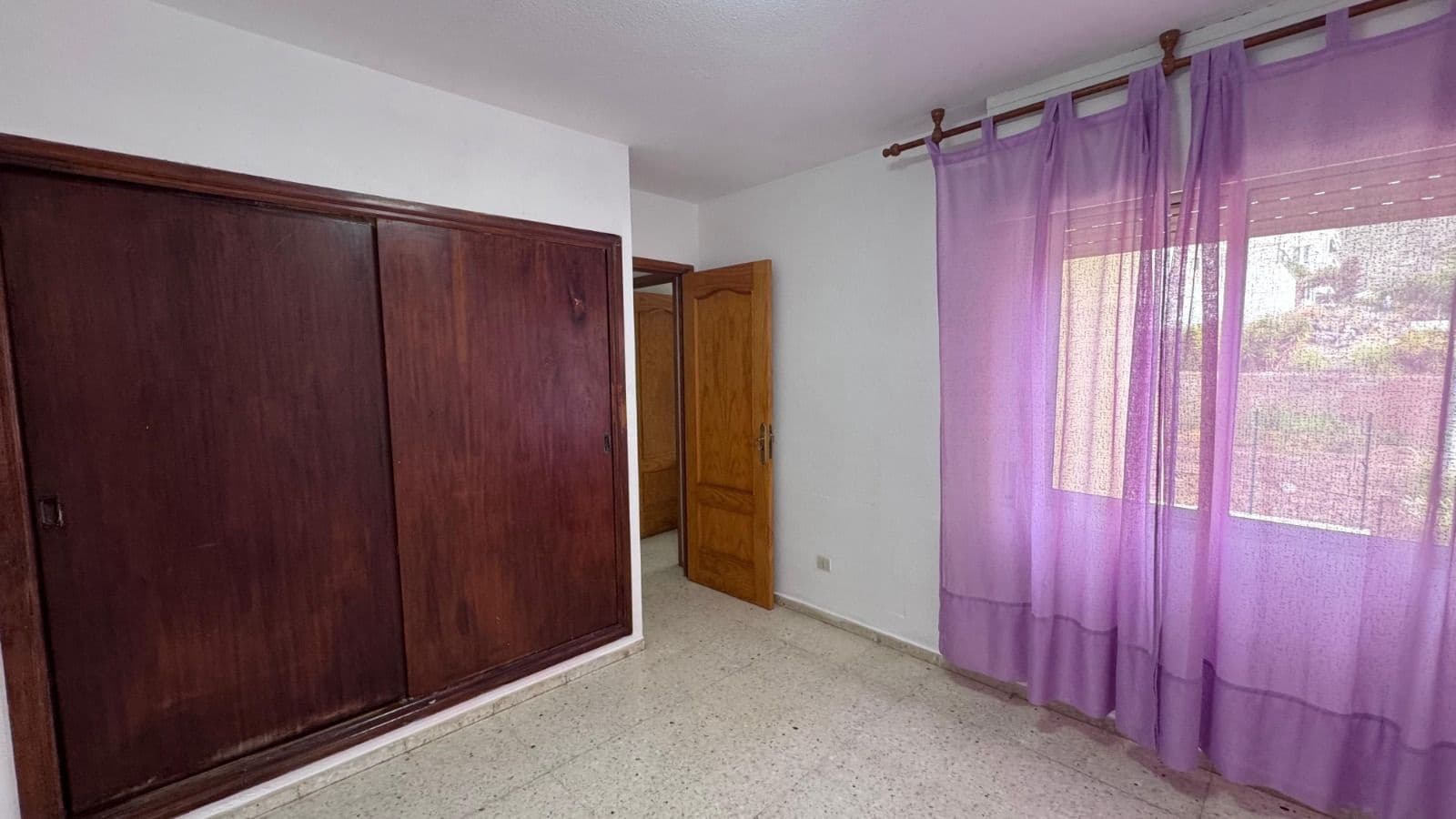 3 bedroom Apartment for sale in Los Cristianos with pool garage - € 380,000 (Ref: 10036330)