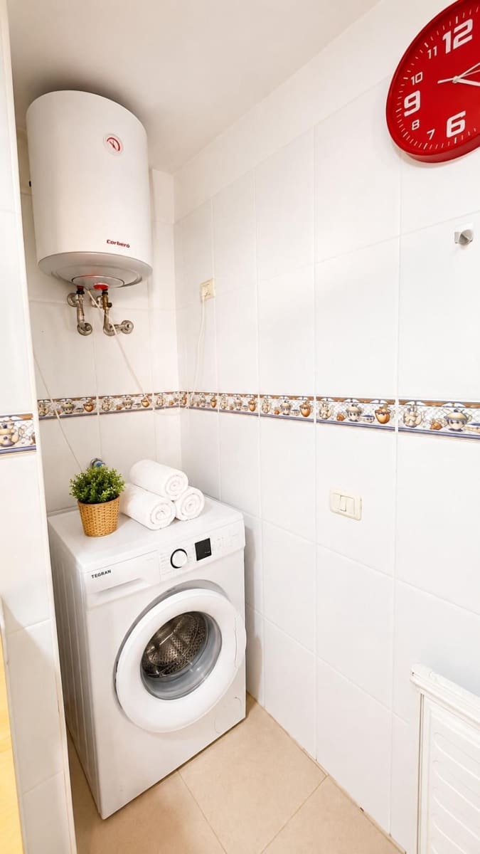 1 chambre Appartement à vendre à Los Cristianos avec piscine garage - 273 000 € (Ref: 10042479)