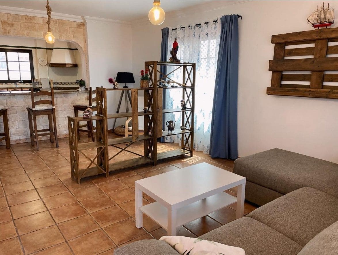 4 slaapkamer Villa te koop in El Sauzal met zwembad garage - € 590.000 (Ref: 10042480)