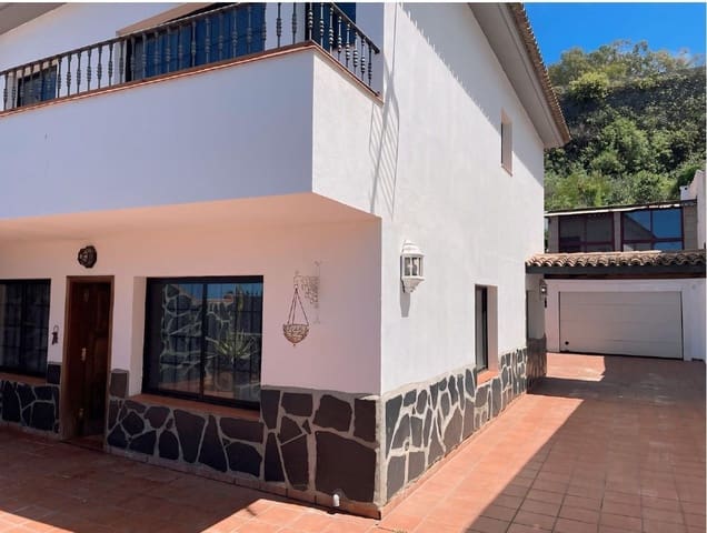 4 slaapkamer Villa te koop in El Sauzal met zwembad garage - € 590.000 (Ref: 10042480)