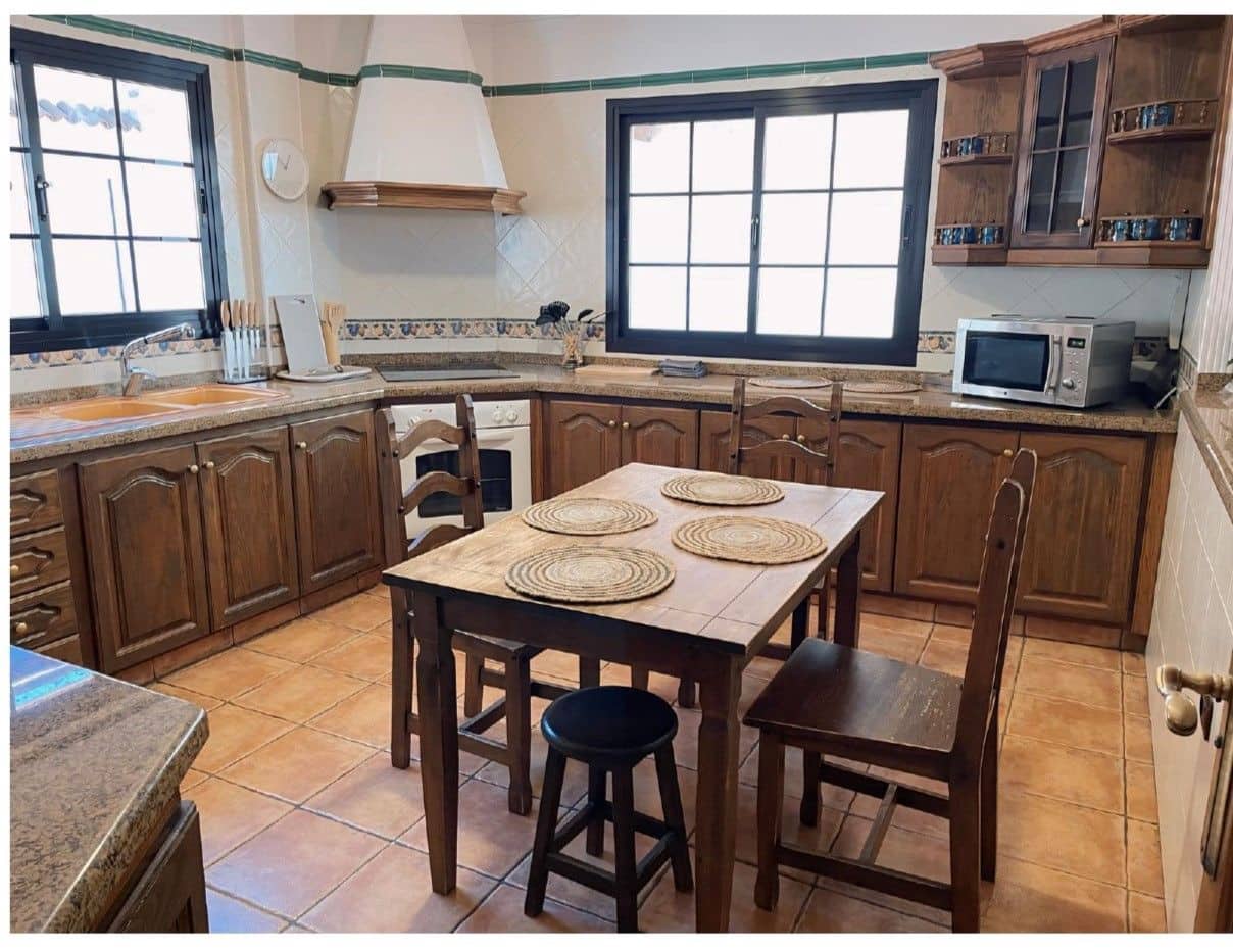 4 slaapkamer Villa te koop in El Sauzal met zwembad garage - € 590.000 (Ref: 10042480)