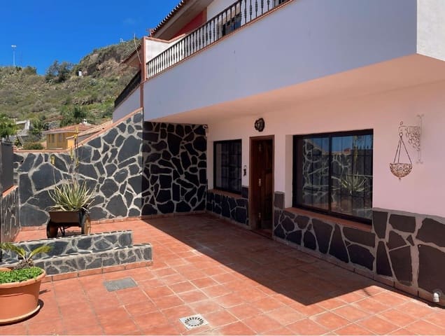 4 slaapkamer Villa te koop in El Sauzal met zwembad garage - € 590.000 (Ref: 10042480)