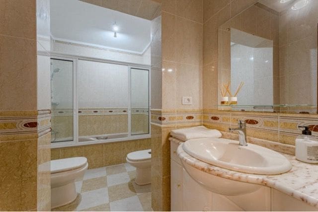 8 bedroom Villa for sale in El Sauzal with pool garage - € 2,800,000 (Ref: 10044440)