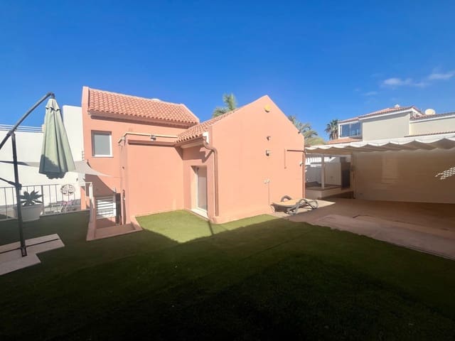 3 soverom Kjedet enebolig til salgs i El Madroñal, Adeje med svømmebasseng garasje - € 799 000 (Ref: 10074885)