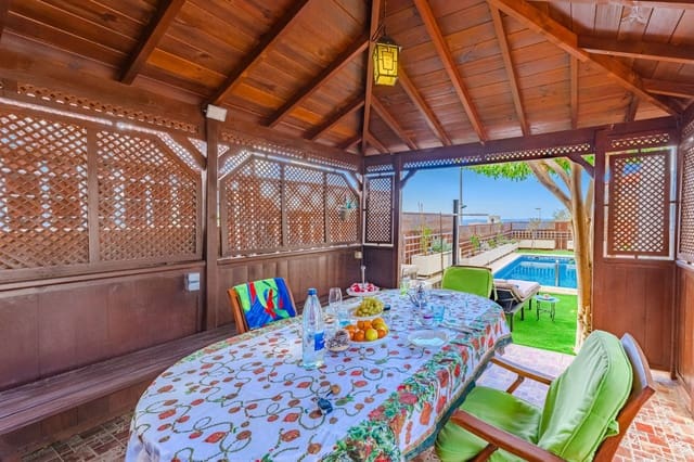 3 sovrum Semi-fristående Villa till salu i El Madroñal, Adeje med pool garage - 790 000 € (Ref: 10074886)