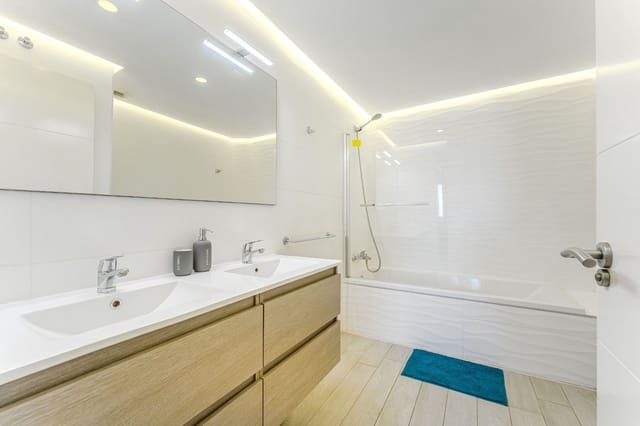 2 Zimmer Apartment zu verkaufen in Costa Adeje, Adeje mit Pool Garage - 449.500 € (Ref: 10085462)
