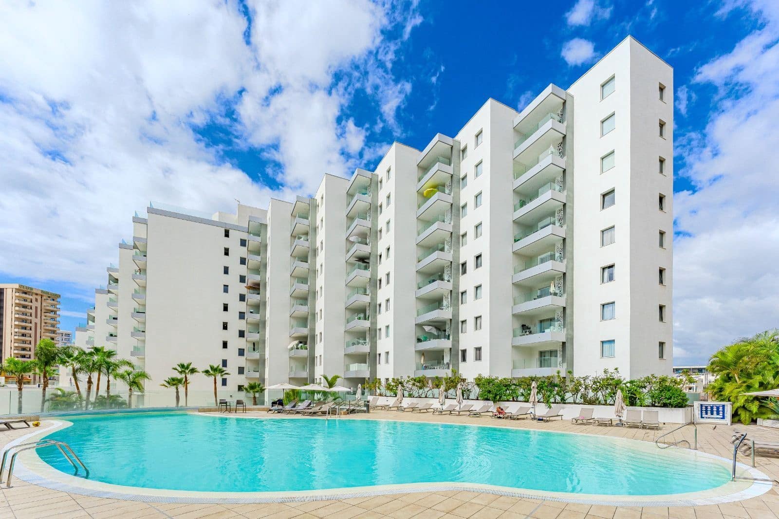 2 Zimmer Apartment zu verkaufen in Costa Adeje mit Pool Garage - 449.500 € (Ref: 10085462)