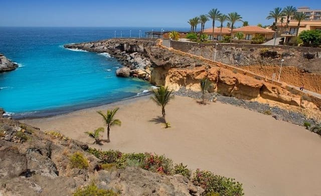 Apartamento de 2 habitaciones en Costa Adeje, Adeje en venta - 315.000 € (Ref: 10094165)