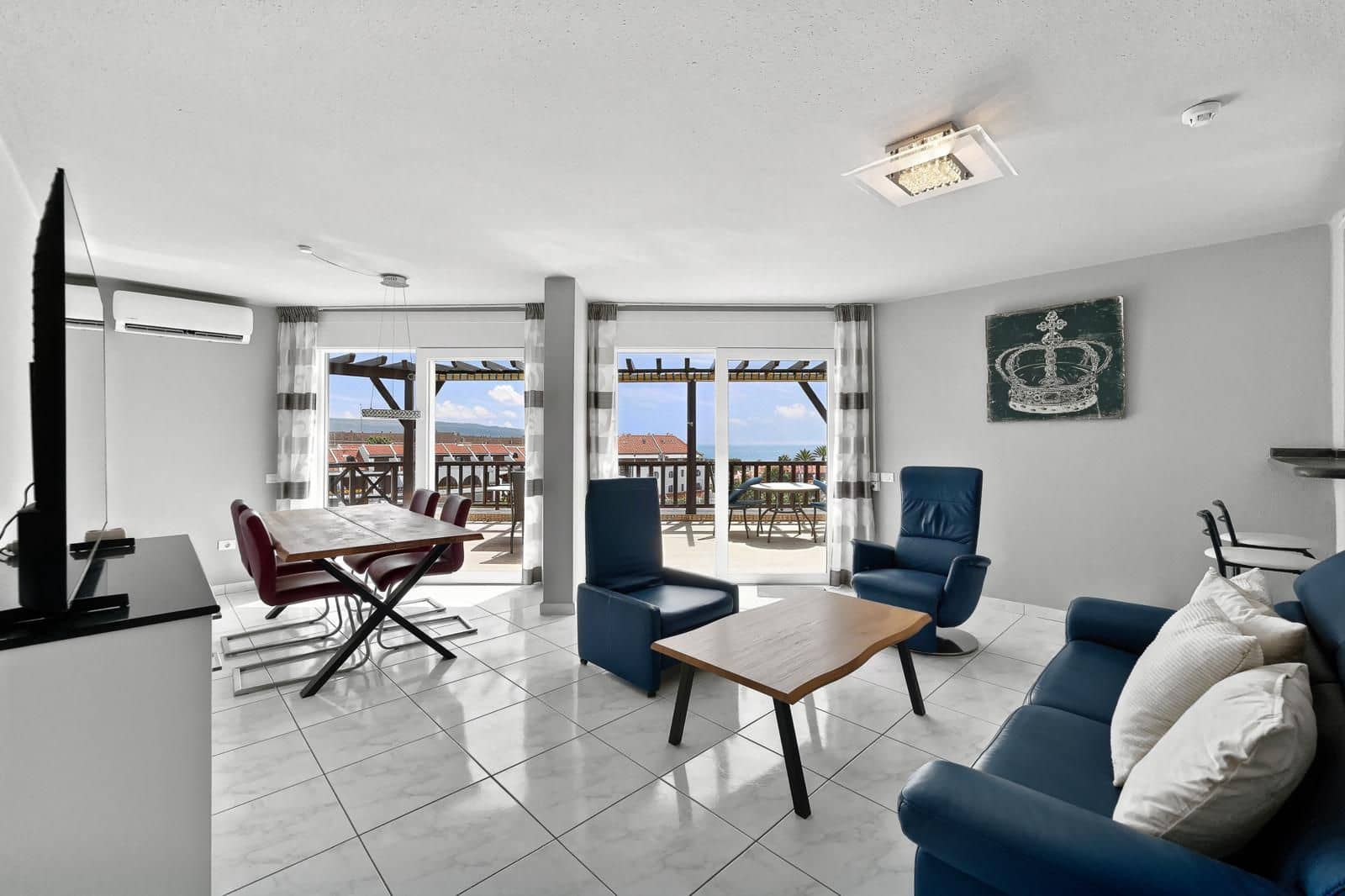 2 slaapkamer Penthouse te koop in Playa de las Americas met zwembad garage - € 1.480.000 (Ref: 10113554)
