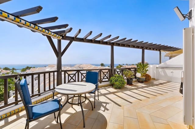 2 slaapkamer Penthouse te koop in Playa de las Americas, Arona met zwembad garage - € 1.480.000 (Ref: 10113554)