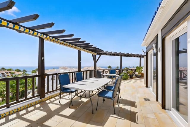 2 slaapkamer Penthouse te koop in Playa de las Americas, Arona met zwembad garage - € 1.480.000 (Ref: 10113554)
