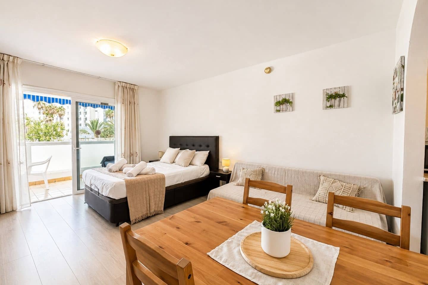 Appartement te koop in Playa de las Americas met zwembad - € 239.000 (Ref: 10113555)