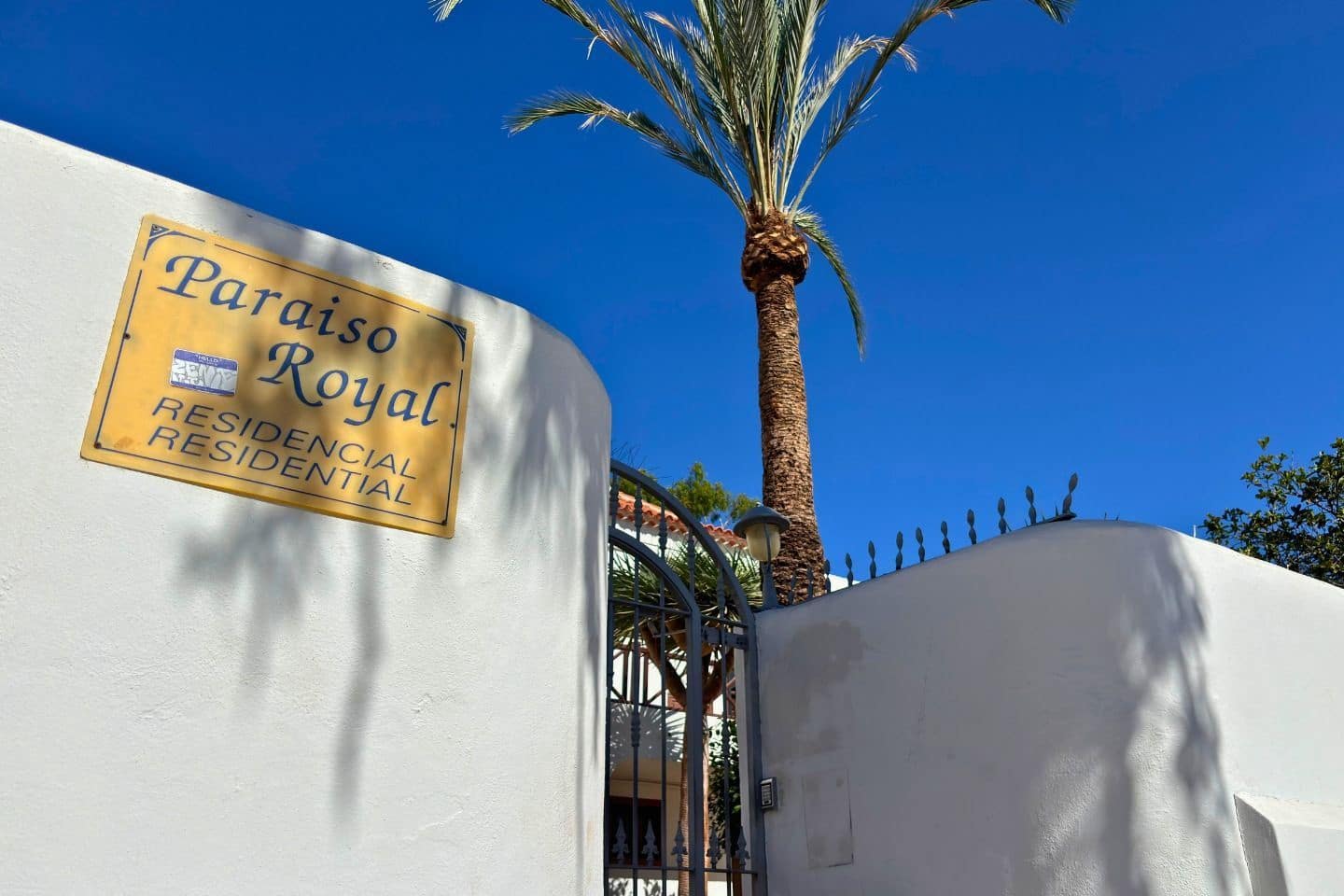 Appartement te koop in Playa de las Americas met zwembad - € 239.000 (Ref: 10113555)