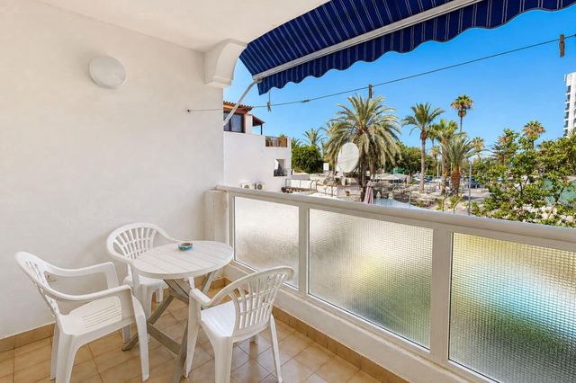 Appartement te koop in Playa de las Americas, Arona met zwembad - € 239.000 (Ref: 10113555)