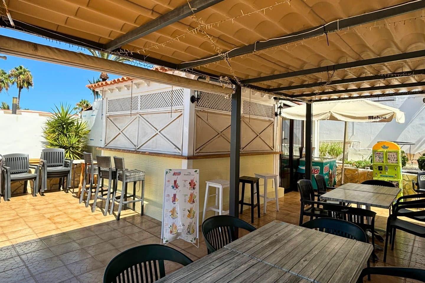 Appartement te koop in Playa de las Americas met zwembad - € 239.000 (Ref: 10113555)