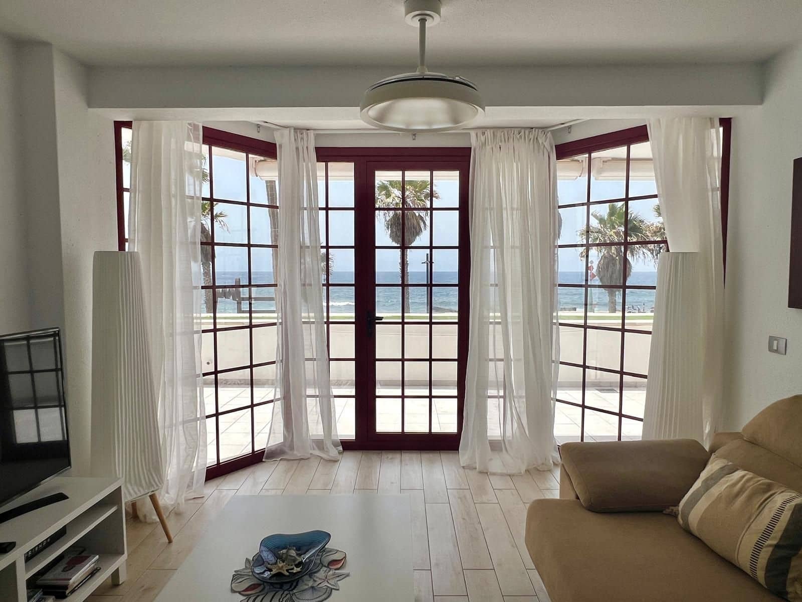 3 soverom Leilighet til salgs i Playa de las Americas med svømmebasseng - € 2 350 000 (Ref: 10118725)