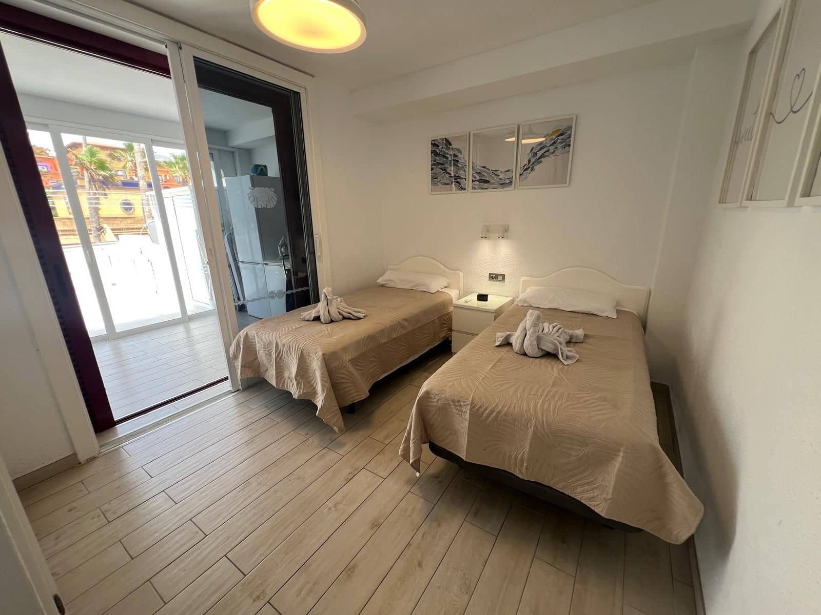 3 soverom Leilighet til salgs i Playa de las Americas med svømmebasseng - € 2 350 000 (Ref: 10118725)