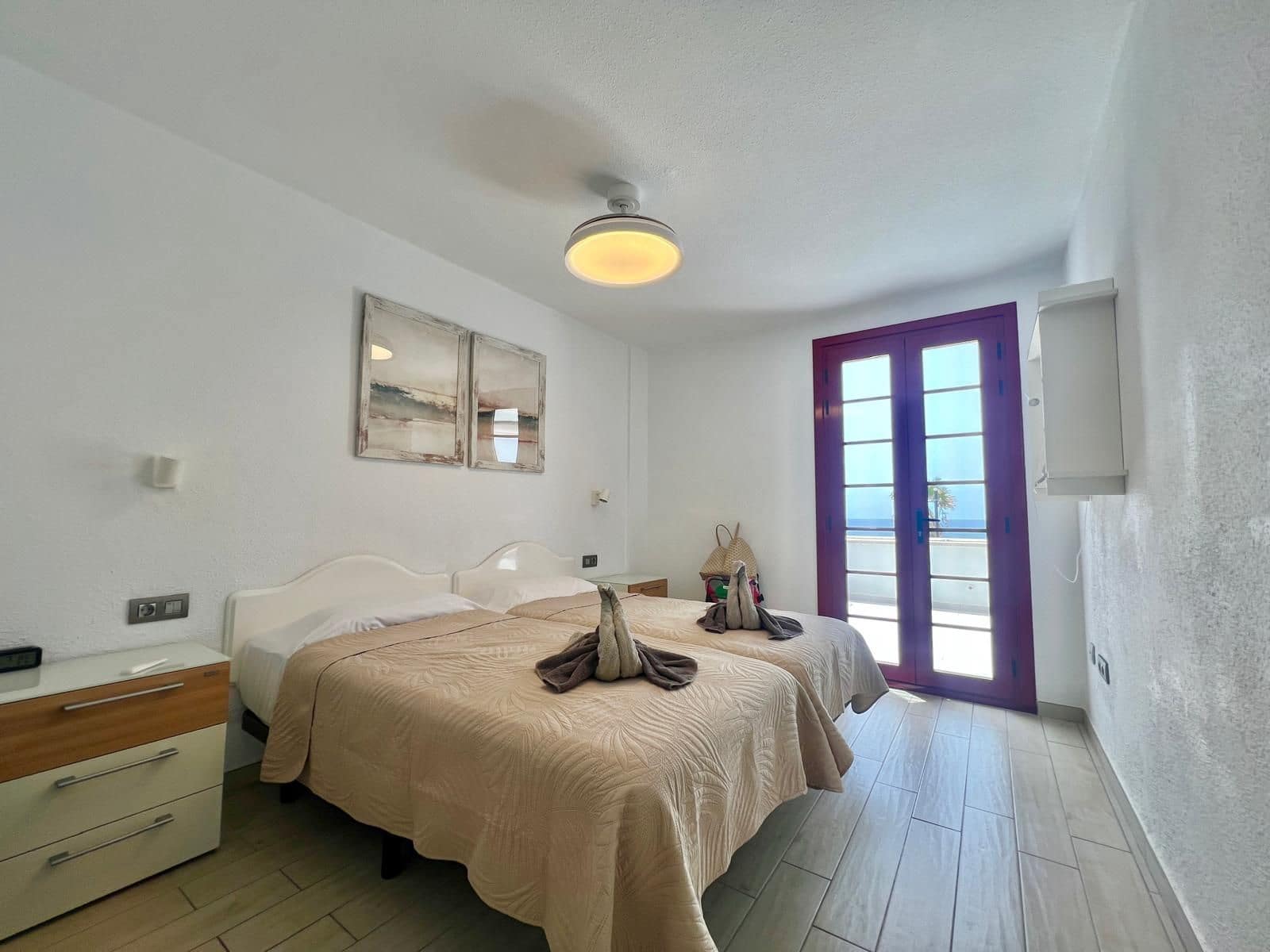 3 soverom Leilighet til salgs i Playa de las Americas med svømmebasseng - € 2 350 000 (Ref: 10118725)