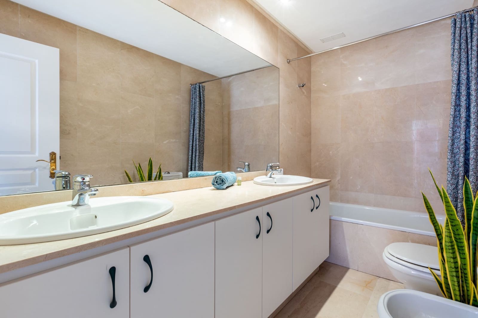 2 sovrum Hus till salu i Playa del Duque med pool garage - 770 000 € (Ref: 10123392)