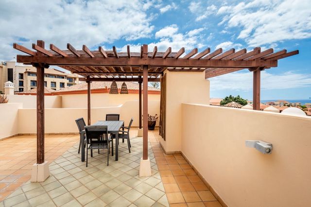 2 sovrum Hus till salu i Playa del Duque, Adeje med pool garage - 770 000 € (Ref: 10123392)