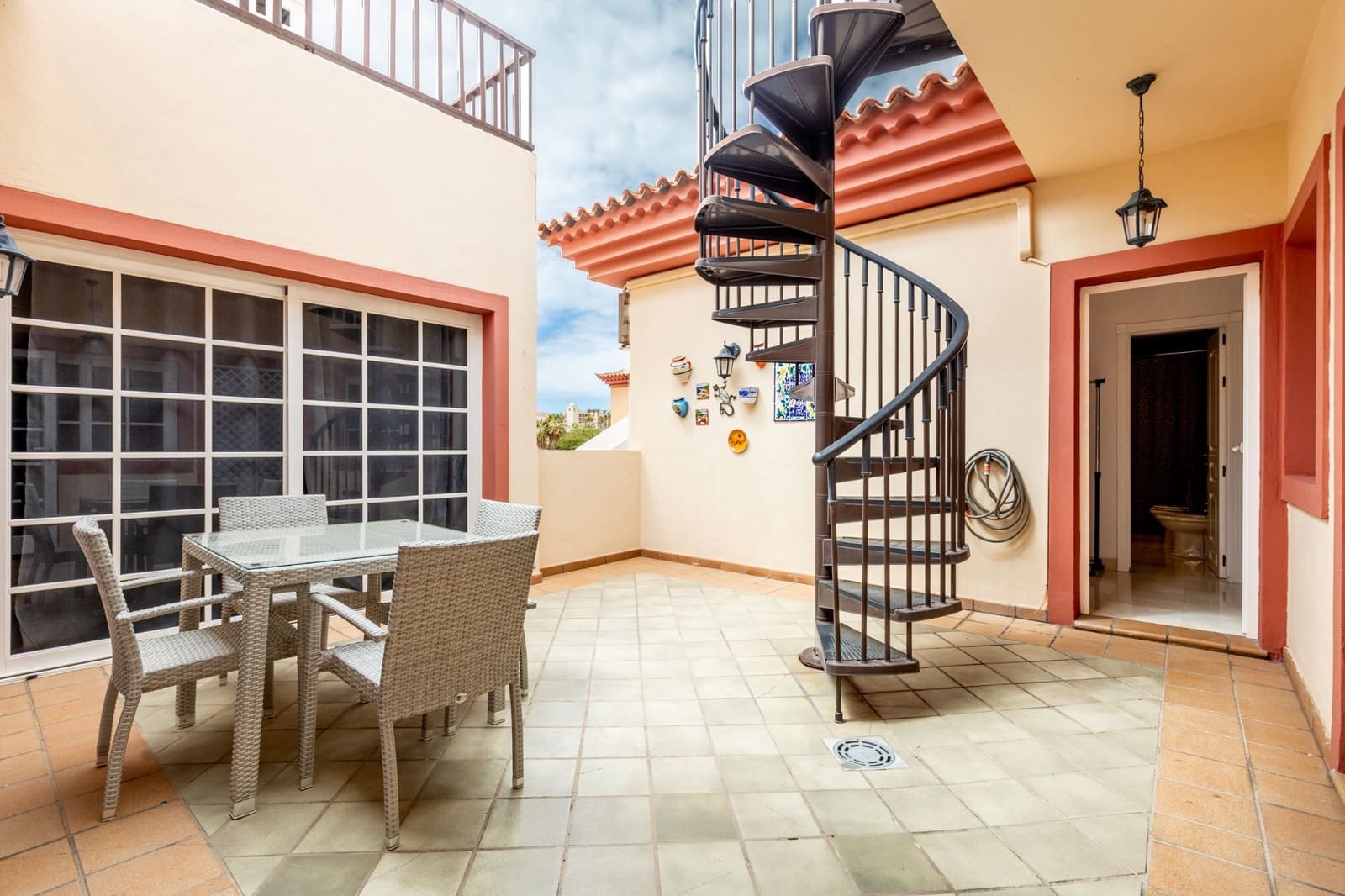 2 sovrum Hus till salu i Playa del Duque med pool garage - 770 000 € (Ref: 10123392)