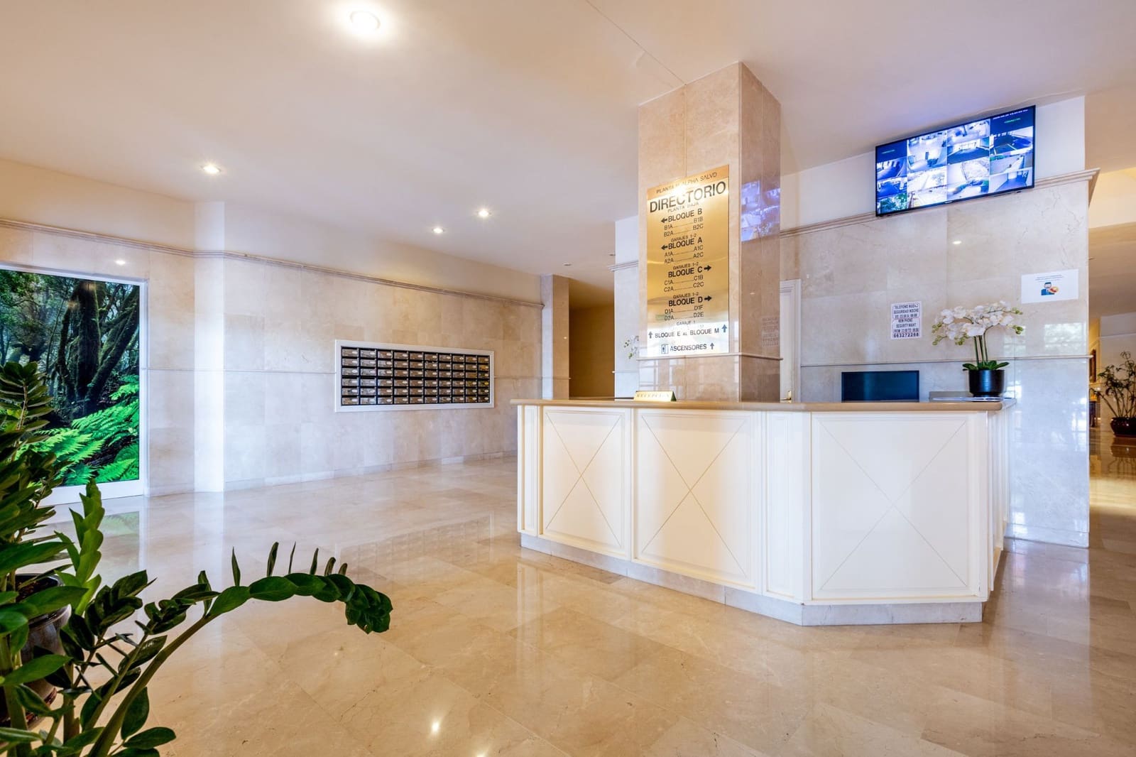 2 sovrum Hus till salu i Playa del Duque med pool garage - 770 000 € (Ref: 10123392)