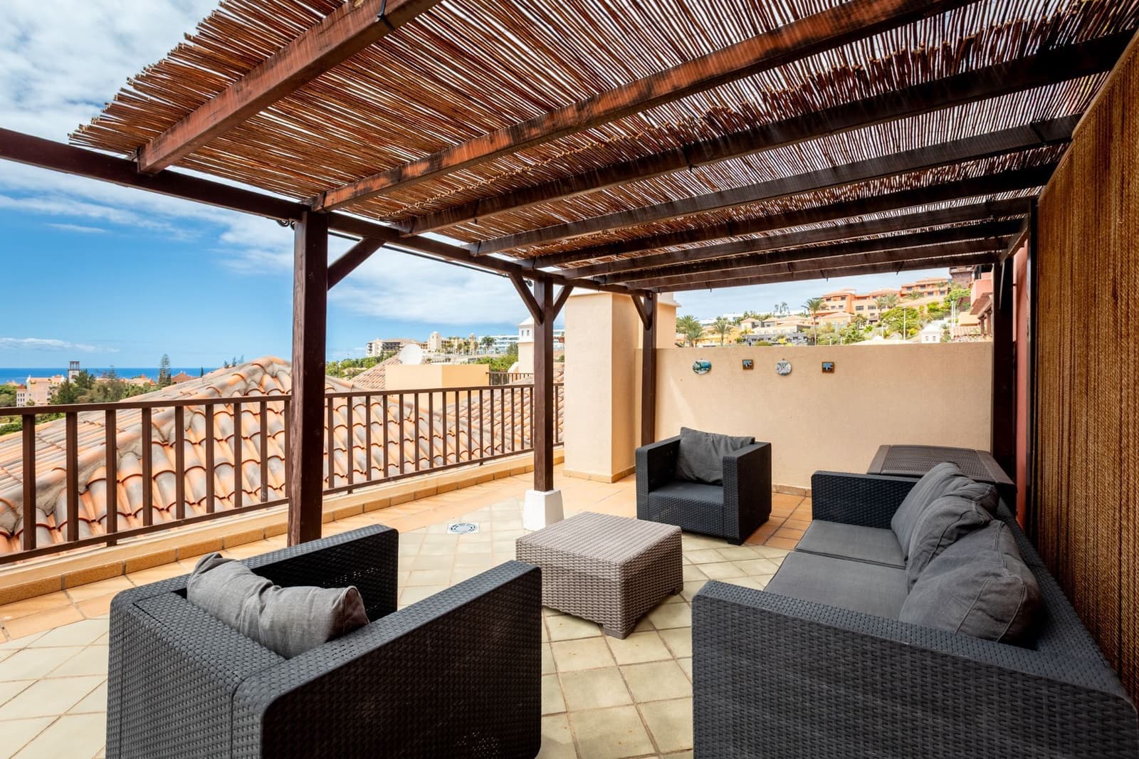 2 sovrum Hus till salu i Playa del Duque med pool garage - 770 000 € (Ref: 10123392)