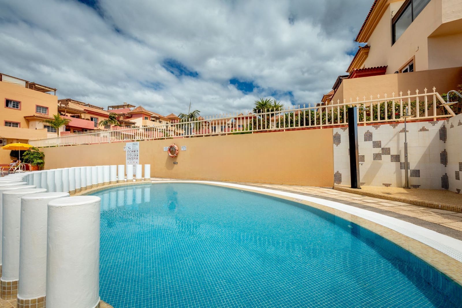 2 sovrum Hus till salu i Playa del Duque med pool garage - 770 000 € (Ref: 10123392)