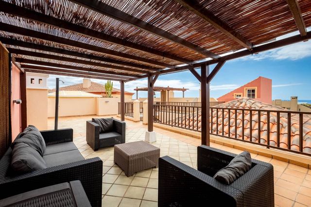 2 sovrum Hus till salu i Playa del Duque, Adeje med pool garage - 770 000 € (Ref: 10123392)